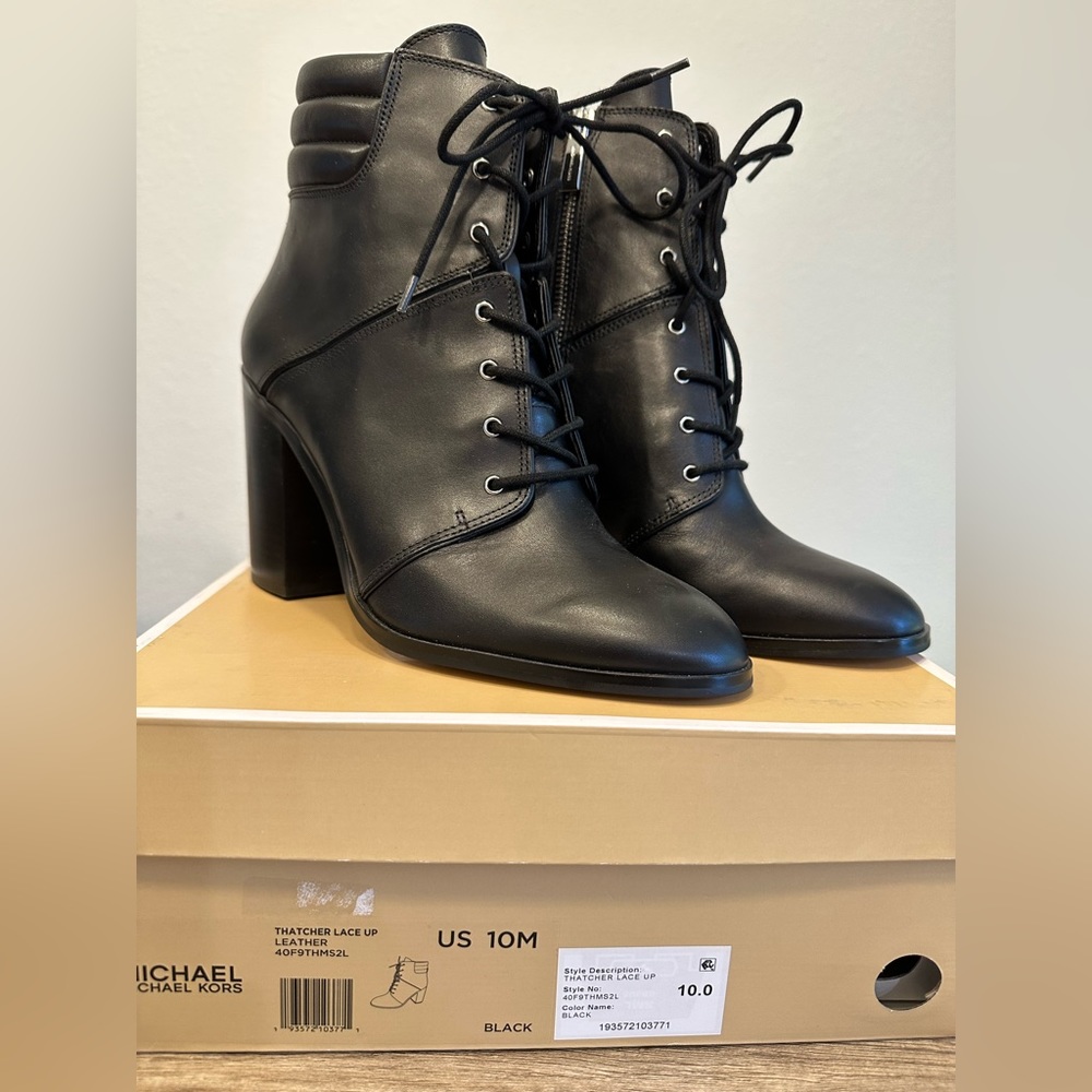 Michael Kors Thatcher Lace Up Booties, Black Leather Size 10 M NIB MSRP $199